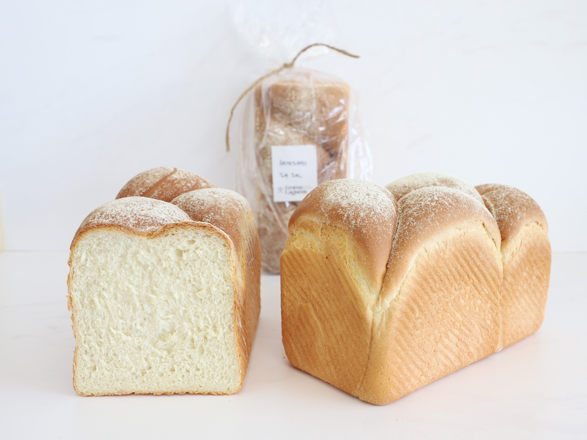 PAN DE MOLDE ARTESANO SIN SAL<br><span style="font-family: 'Spartan', sans-serif;font-size:13px;"><p>Pan lacteado SIN SAL, hecho con levadura.</p>$8.500<b>(Por unidad.) / SÓLO POR PEDIDO. </b></span>