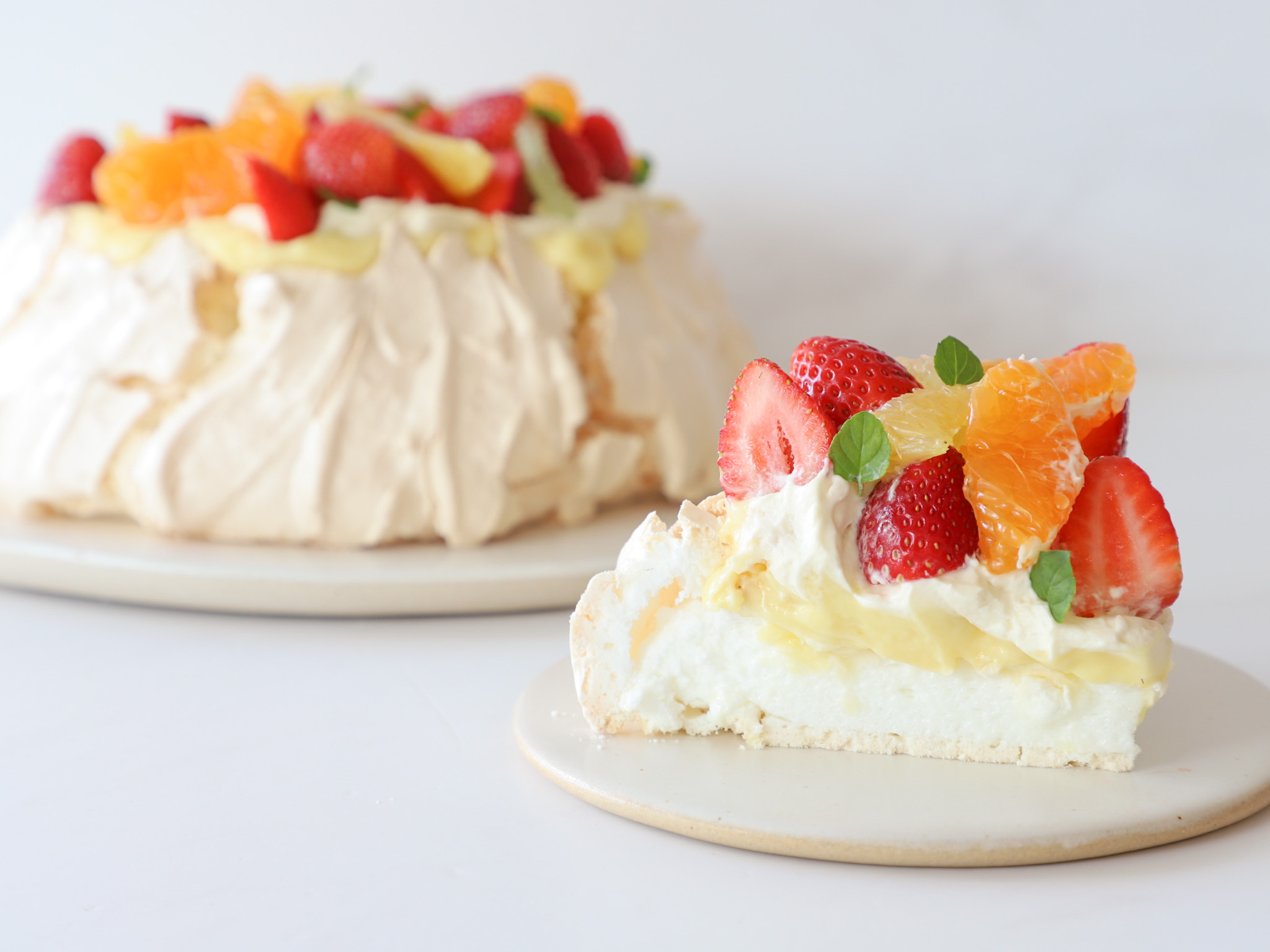 PAVLOVA CITRICA<br> <div class="bloque-prod"><span style="font-family: 'Spartan', sans-serif;font-size:13px;"><b>$63.000 </b><br>(único tamaño, 10 porciones)</span></div> - Imagen 3