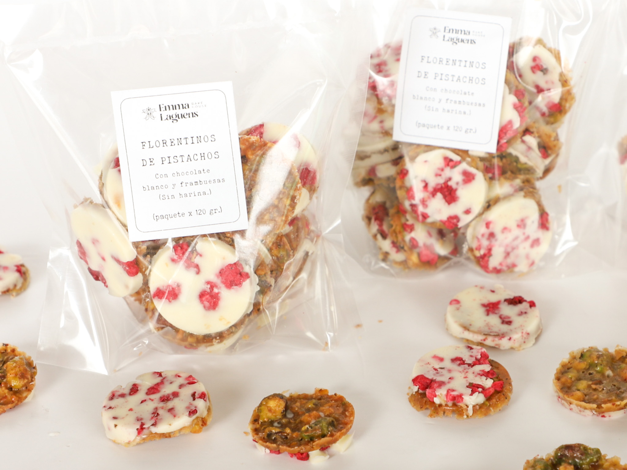 FLORENTINOS DE PISTACHOS Y FRAMBUESA <br><span style="font-family: 'Spartan', sans-serif;font-size:13px;"><p>Crocantes de pistachos bañados con chocolate blanco y frambuesas liofilizadas... (No contienen harina, pero no son libres de gluten.)</p>$22.000<b>(Paquete de 120 gr.)</b></span>